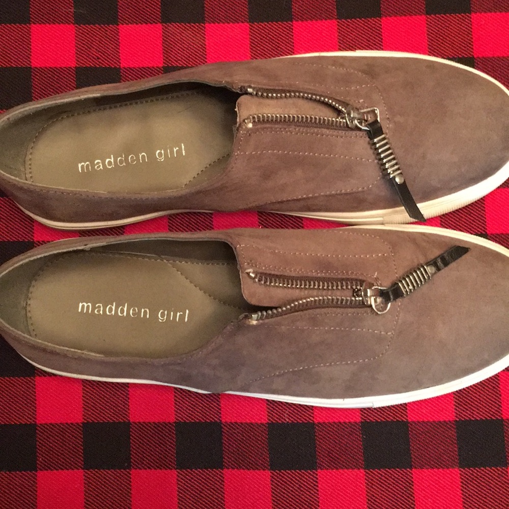 Madden Girl Cameo